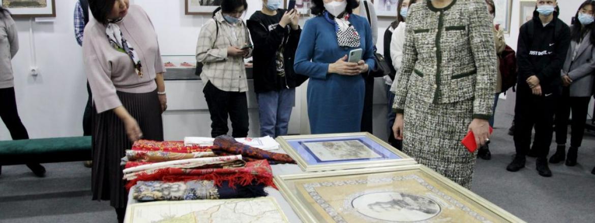Улан-удэнцы смогут увидеть старинные платки (Репортаж ТРК «Ариг Ус»)
