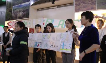 Учащиеся школы № 63 показали в музее сценку «Save our planet»