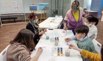 Заслуженный художник Бурятии Татьяна Дашиева провела мастер-класс для юных гимназистов