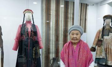 Национальный музей посетила старейшина Бурятии