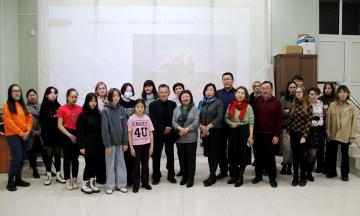 В Национальном музее РБ проходят лекции, посвященные выдающимся бурятским художникам столетия