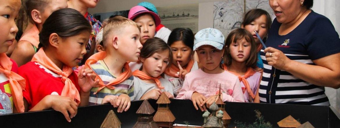 Для лиц, сопровождающих группы учащихся, вход свободный