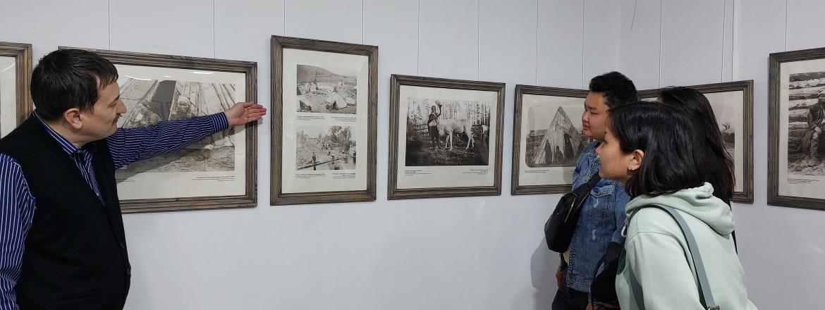 Фотовыставка, показывающая жизнь бурят и других соседних народов в к.XIX в. открылась в Национальном музее Бурят