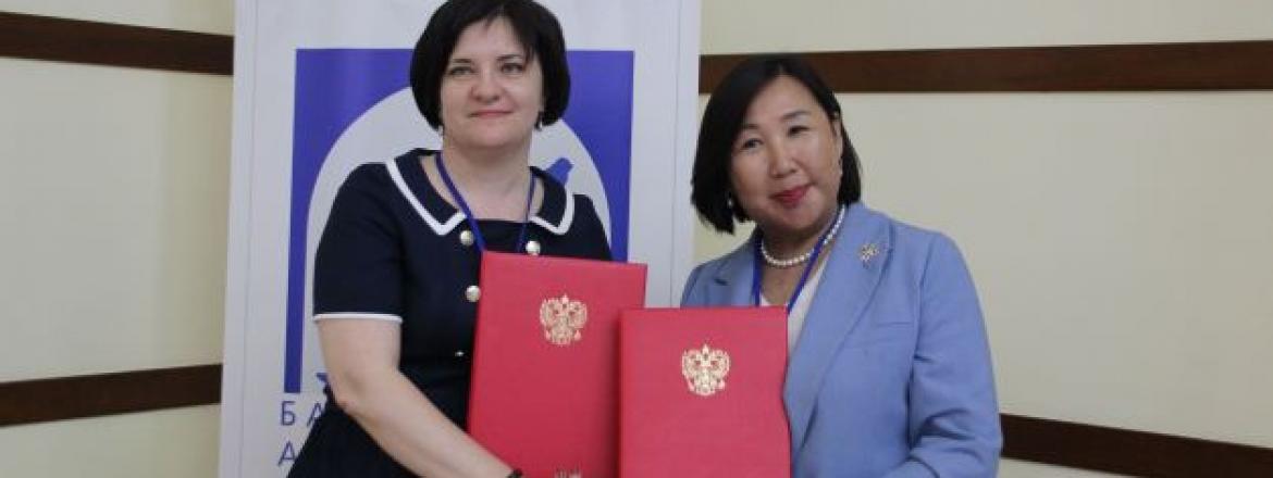Музеи Дальнего Востока и федеральные музеи России подписали соглашения о сотрудничестве