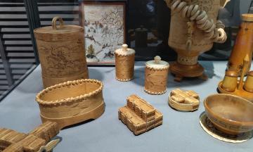 Выставка «Берестяная поэзия – Үйһэнэй уянга»