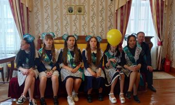 Последний звонок в Новоселенгинском музее декабристов