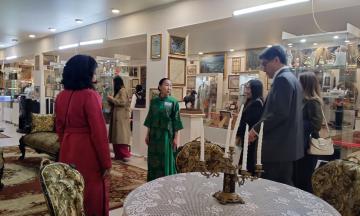 Посол Королевства Таиланд посетил Галерею Льва Бардамова