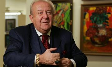 Зураб Церетели поздравил с открытием выставки Даши Намдакова