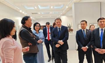 Минздравы двух стран встретились на выставке Даши Намдакова