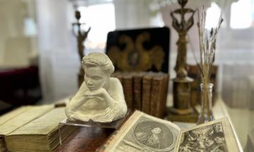 Новая выставка открылась в Новоселенгинском музее декабристов: культурное событие в Бурятии.