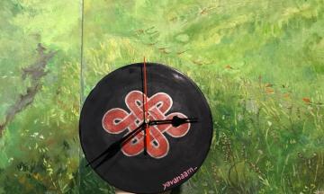 Мастер-класс «Часы на виниловой пластинке»