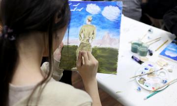 В Национальном музее Бурятии прошел мастер-класс известного бурятского художника