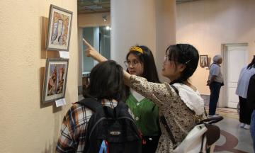 Выставка картин из горячей эмали открылась в Улан-Удэ