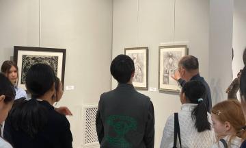 Учащиеся ДХШ им. Мэрдыгеева на выставке «Узоры Белого месяца»