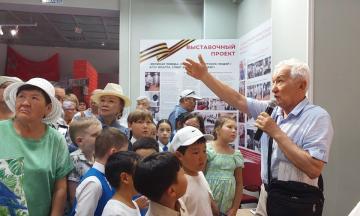 Память сквозь годы: в Национальном музее Бурятии почтили подвиг участников легендарного Парада Победы 1945 года!