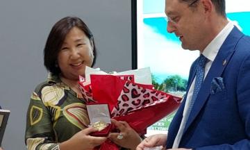 Директор Национального музея Бурятии удостоена медали Российской академии художеств!