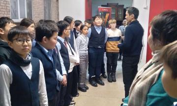 В Музее истории Бурятии им. М.Н. Хангалова  состоялась увлекательная экскурсия по выставке «Стойкость, верность, отвага»