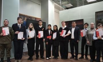 В Национальном музее Республики Бурятия прошла публичная защита экспозиций городских школьных музеев