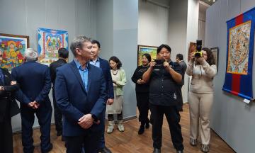 В Национальном музее открылась выставка «Художники Бурятии: Пятилетка»